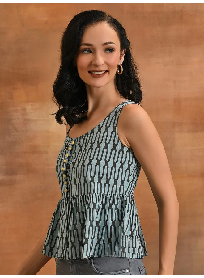 أيه كيه إس بلوزة مطبوعة باللون الأزرق