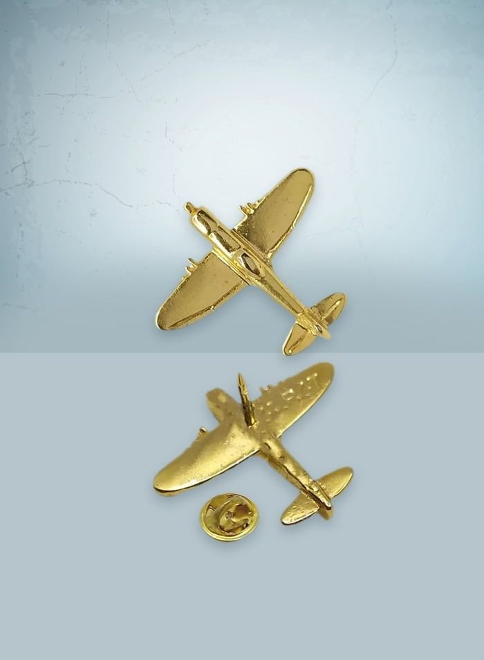 P-47 Thunder Bolt Golden Pin