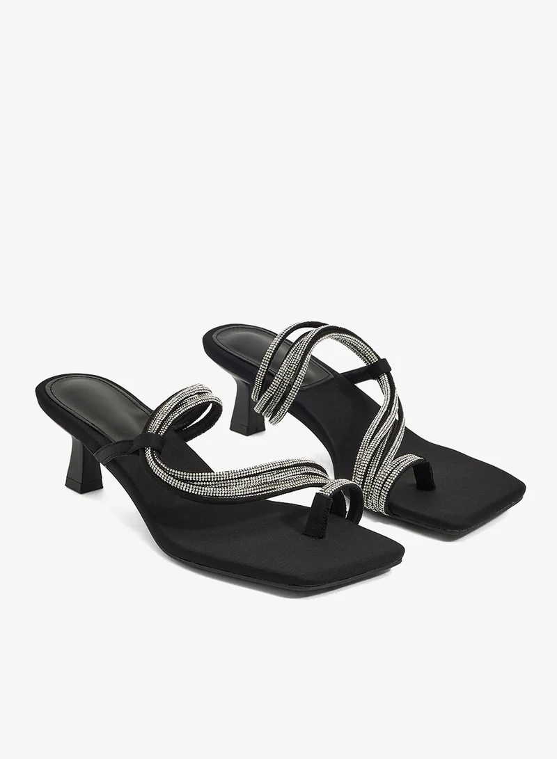 خزانة صنادل بكعب