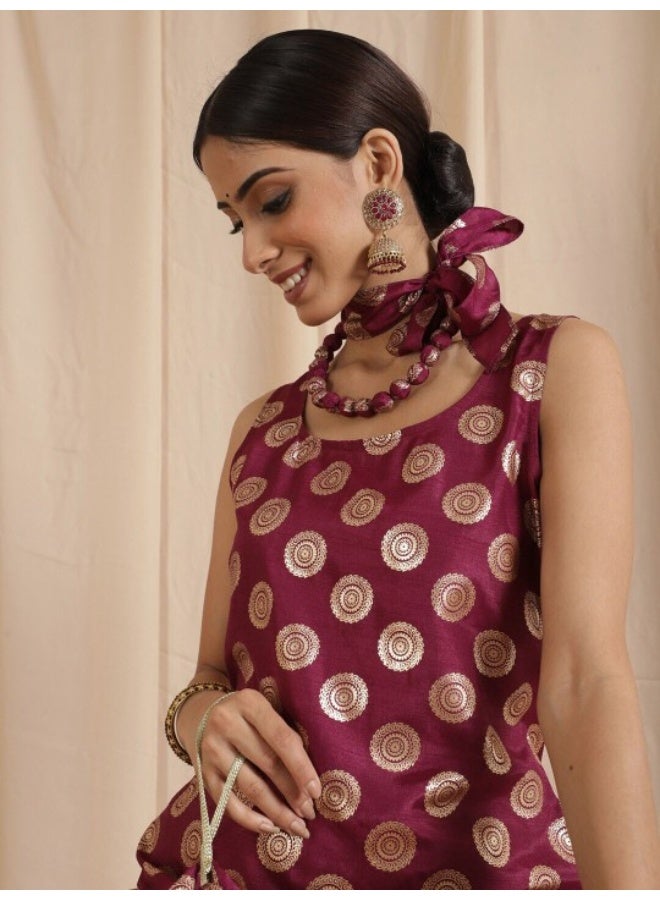 AKS Maroon Foil Print Kurta Sharara With Potli Bag & Necklace - Image 2