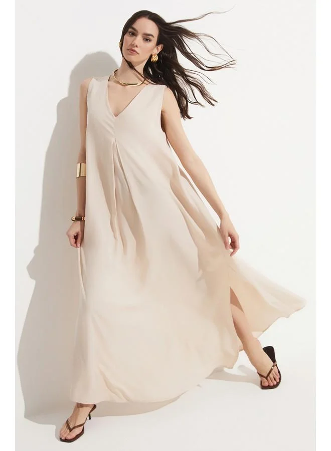 JUNE June V-Neck Pleat Detailed Viscose Dress