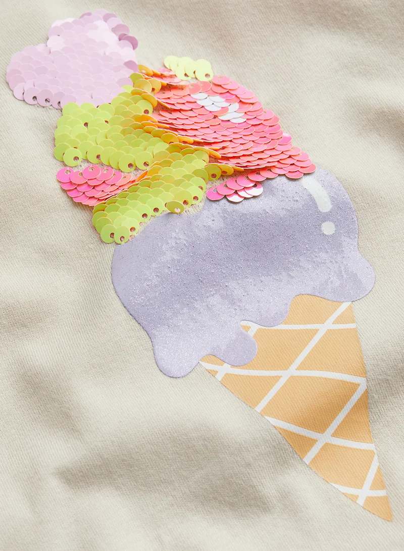 H&M Top With An Appliqué
