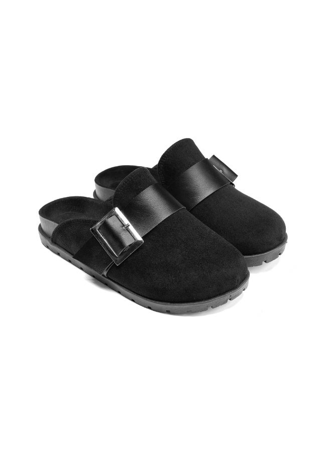 Comfortable women's clogs with a stylish buckle - equipped with a non-slip sole - Image 1
