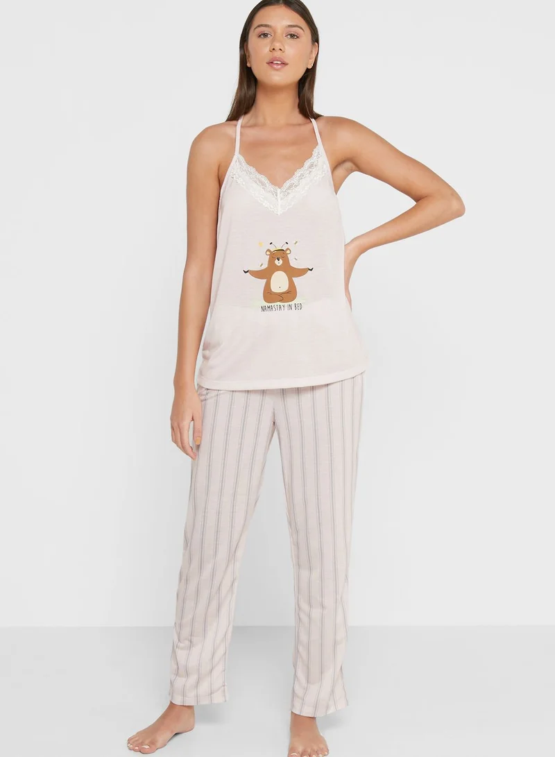 ترينديول Graphic Cami Top & Pyjama Set