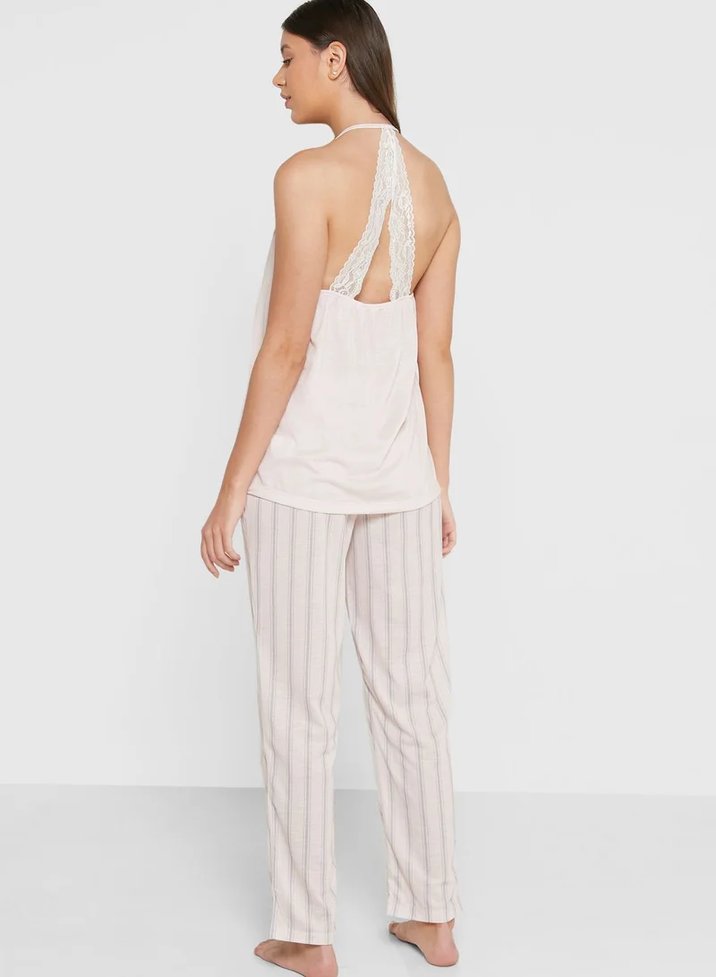 ترينديول Graphic Cami Top & Pyjama Set