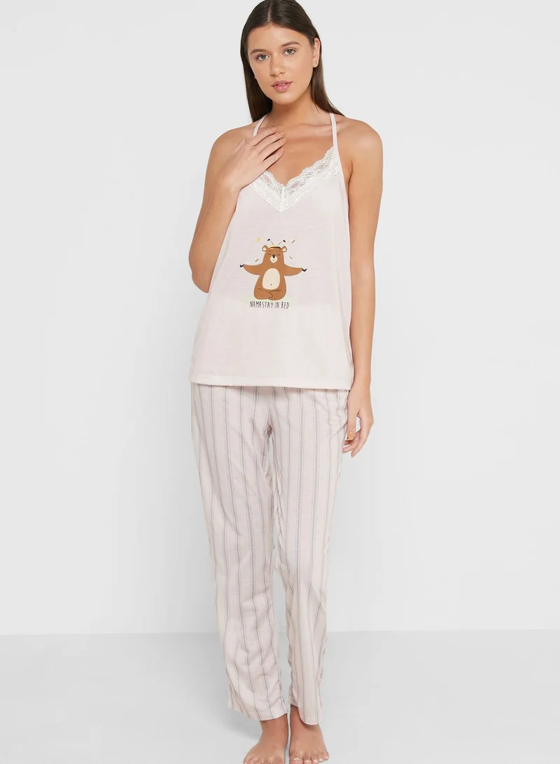 ترينديول Graphic Cami Top & Pyjama Set