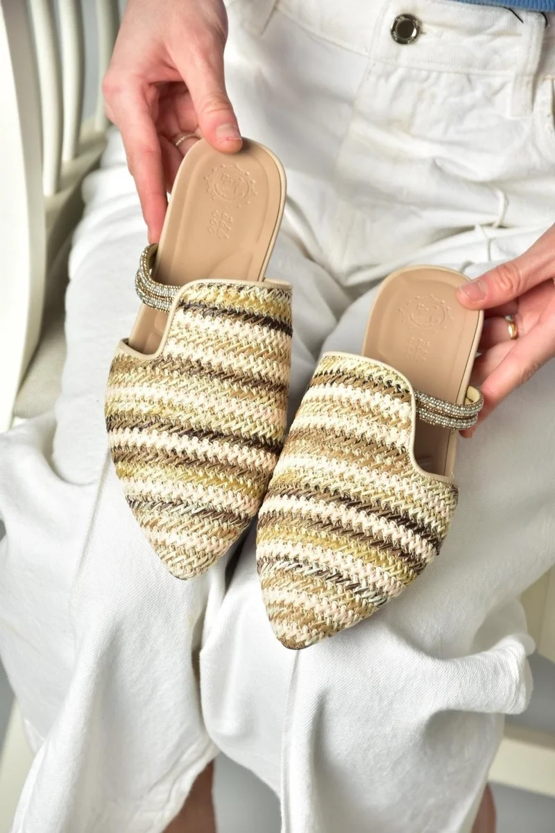 فوكس شوز P820031417 Beige/mink Straw Stone Detailed Women's Slippers