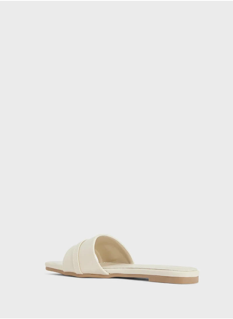 ELLA Flat Sandal With Buckle