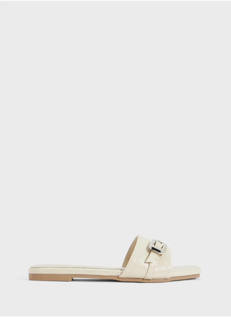 ELLA Flat Sandal With Buckle