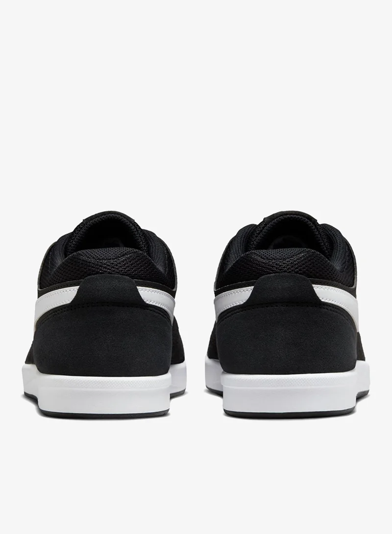 Nike Fokus