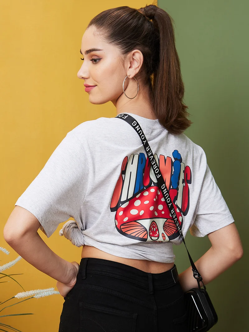 جلو باص تيشيرت قطن بطبعة جرافيك بقصة بوكسي فيت للنساء من جلوبس