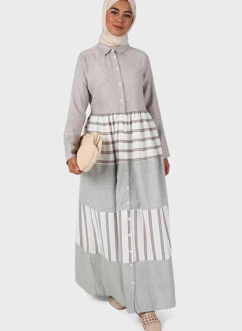 Tavin by Modanisa Button Down Color Block Dress