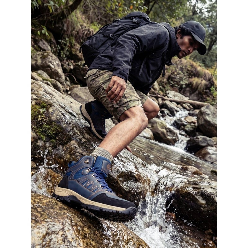 Hiking boots for men, lace-up design, durable synthetic leather material, black color, waterproof and slip-resistant sole - Image 2