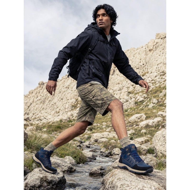 Hiking boots for men, lace-up design, durable synthetic leather material, black color, waterproof and slip-resistant sole - Image 3