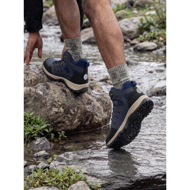 Hiking boots for men, lace-up design, durable synthetic leather material, black color, waterproof and slip-resistant sole - Image 5
