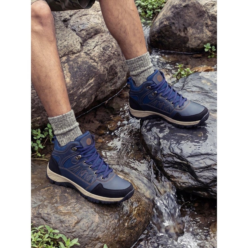 Hiking boots for men, lace-up design, durable synthetic leather material, black color, waterproof and slip-resistant sole - Image 4