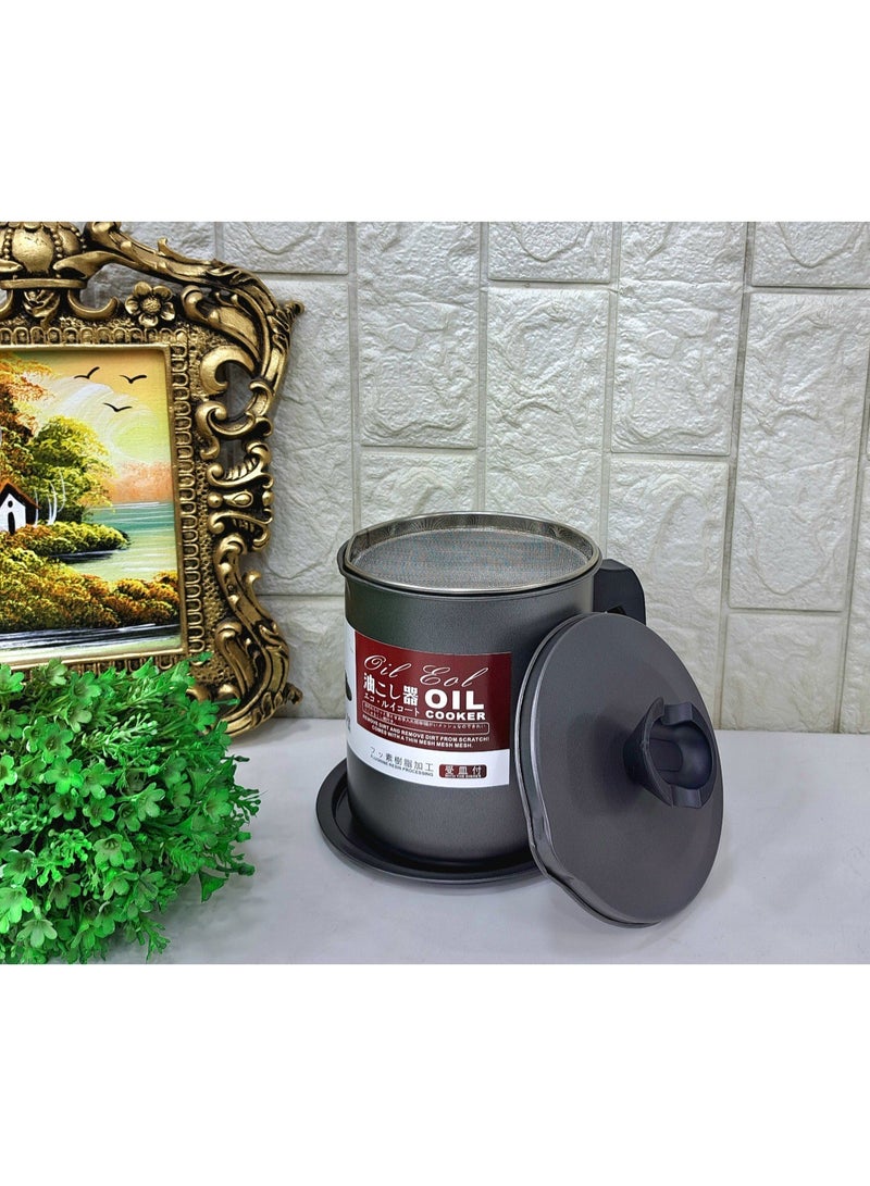 ناما وعاء تصفية وتخزين زيت المطبخ" من الستانلس ستيل، مصمم لتسهيل عملية تنظيف وإعادة تدوير زيت القلي المستعمل بطريقة صحية ونظيفة - Image 5