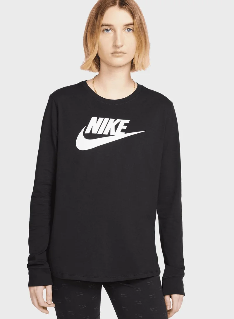 Nike Nsw Essential Cropped Logo T-Shirt