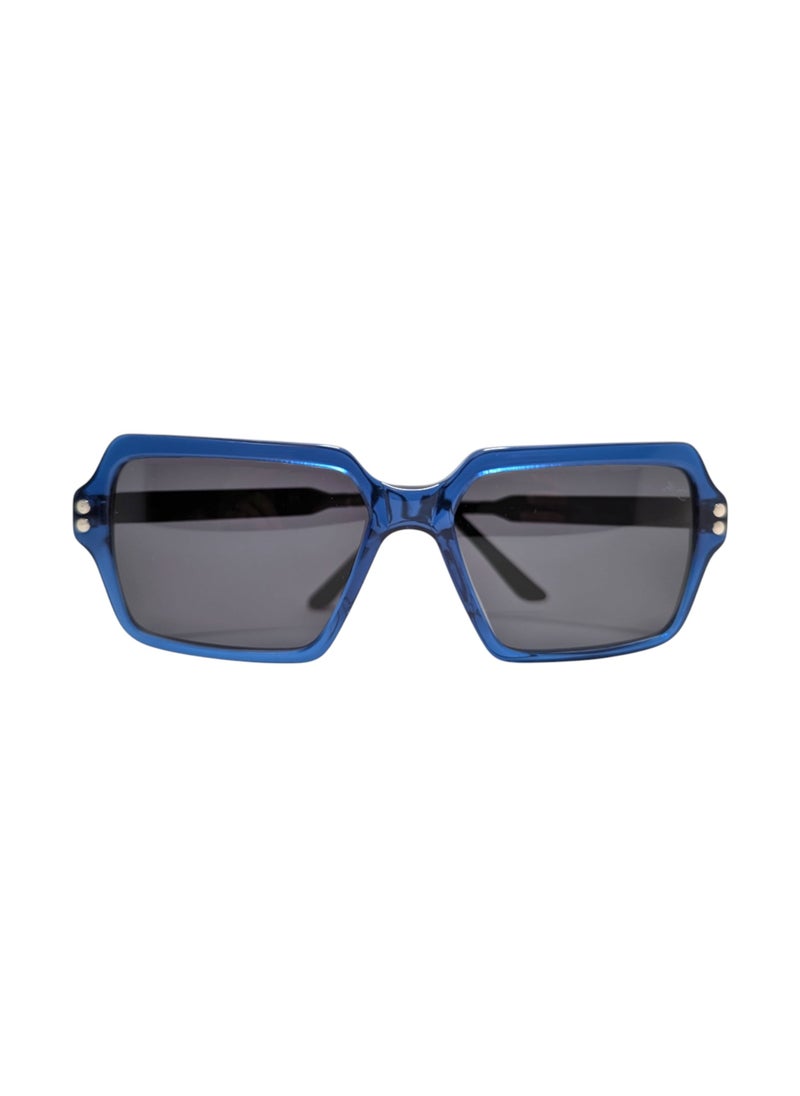 Authentic Armando Cavelli sunglasses, crafted from carefully selected premium acetate for a luxurious look and longevity with extensive use. This model combines modernity and classic style, with a raw blue acetate front and gunmetal -plated metal temples to complete your luxury look. Comes with premium polymer lenses offer UV400 protection in a grey