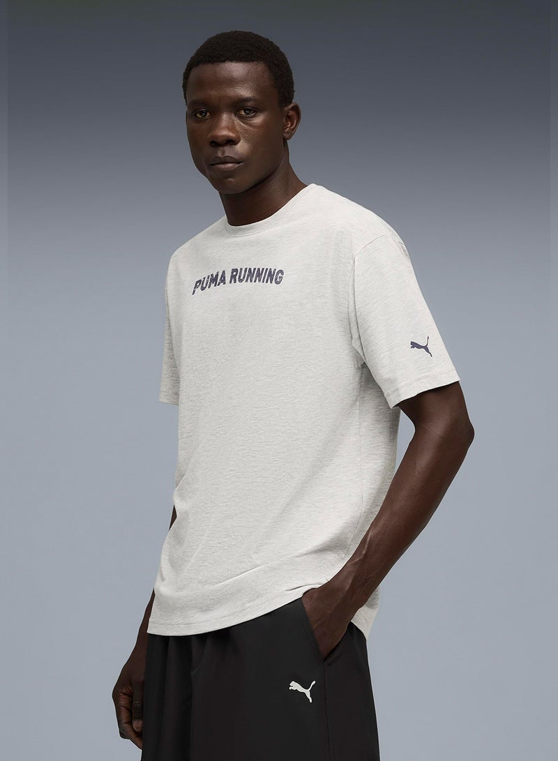 بوما تيشيرت كبير بطبعة جرافيك للركض - Image 1