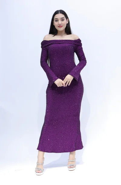 ان لاف Women party dress in maroon color for winter season