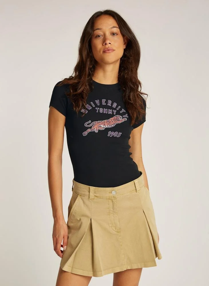 TOMMY JEANS Crew Neck Graphic T-Shirt