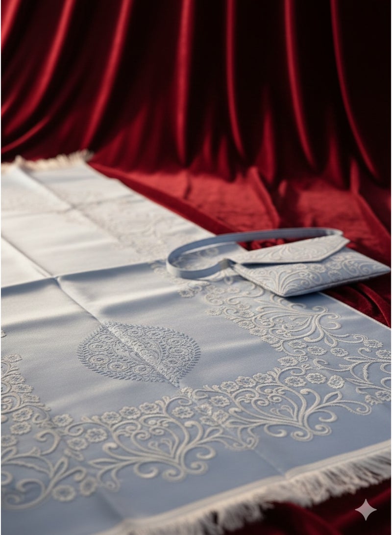 سجادة صلاة فاخرة مع حقيبة حمل مطابقة، بتصميم زخرفي كلاسيكي ناعم - طقم صلاة للسفر والهدايا متعدد الاشكال والالوان - Image 2