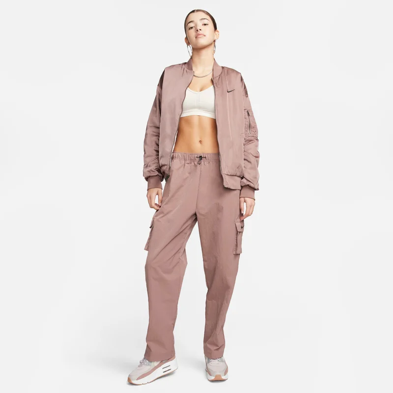 Nike Women's Sportswear Essential High-Rise Cargo Trousers