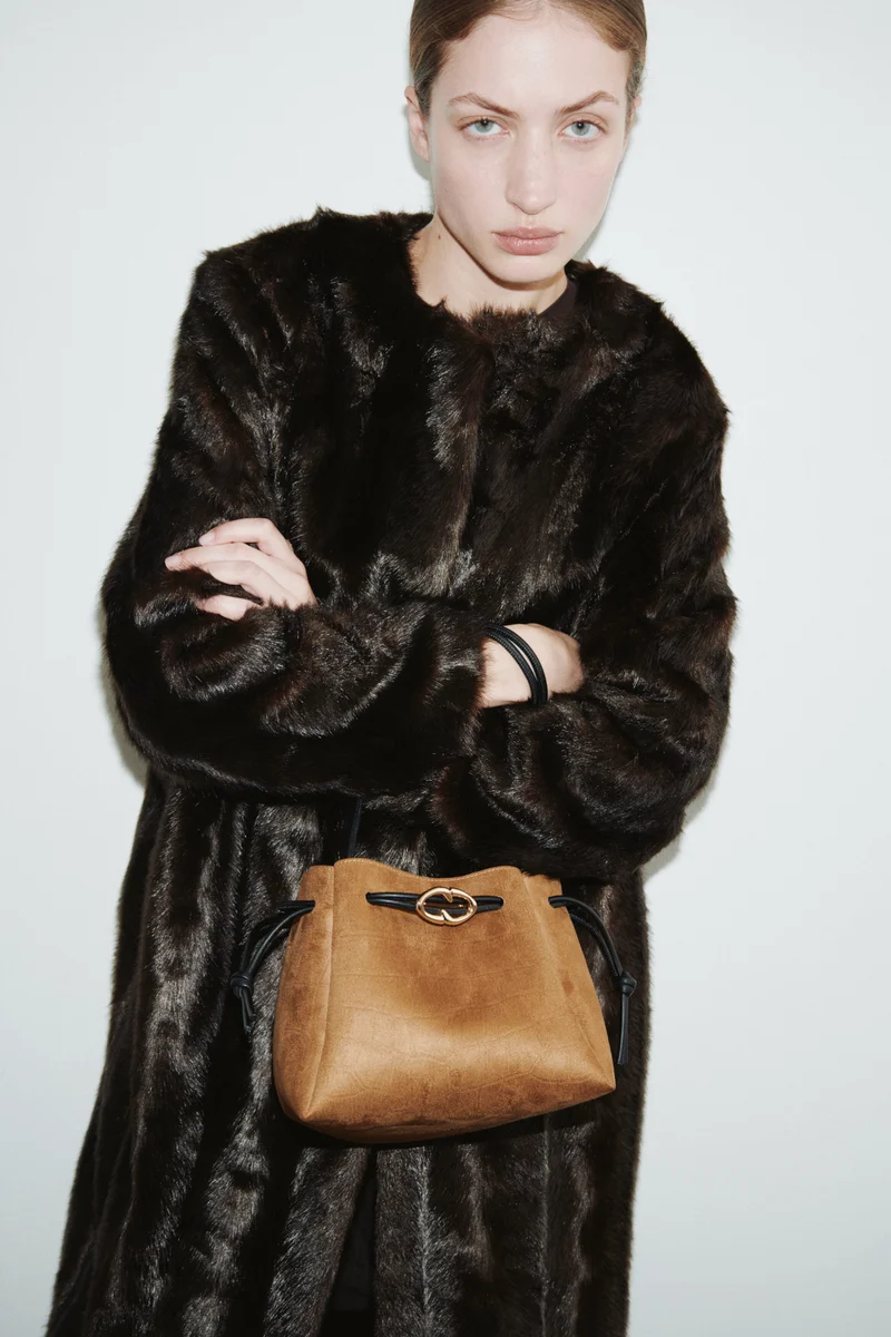 Drawstring-detail shoulder bag