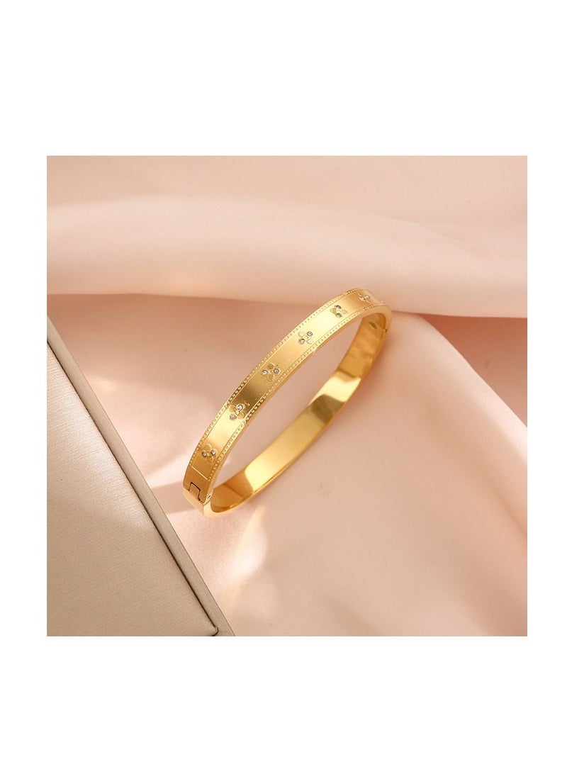 Simple Lucky Clover Bracelet for Women 