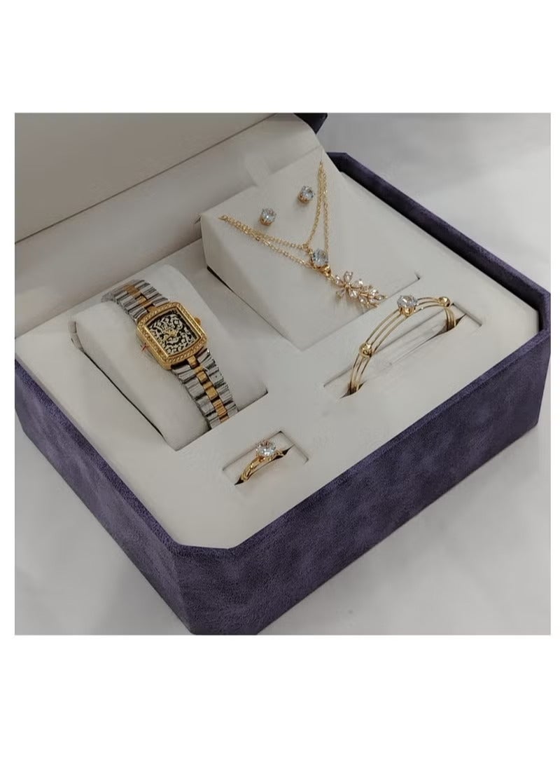 Women's watch with a bracelet and a ring made of zircon