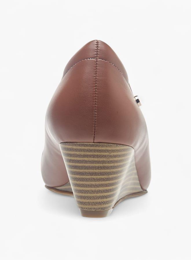 سيليست حذاء باليرينا نسائي بكعب ويدج مزين بالمعدن - Image 5