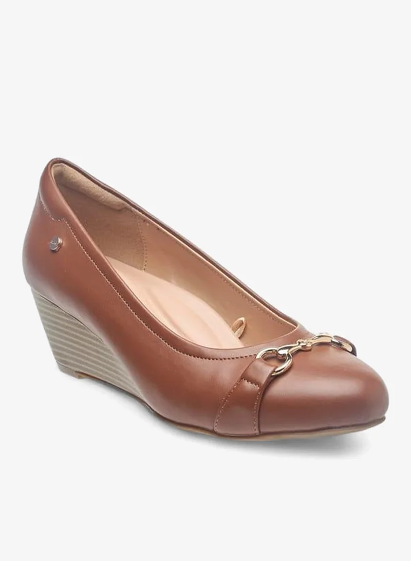 سيليست حذاء باليرينا نسائي بكعب ويدج مزين بالمعدن