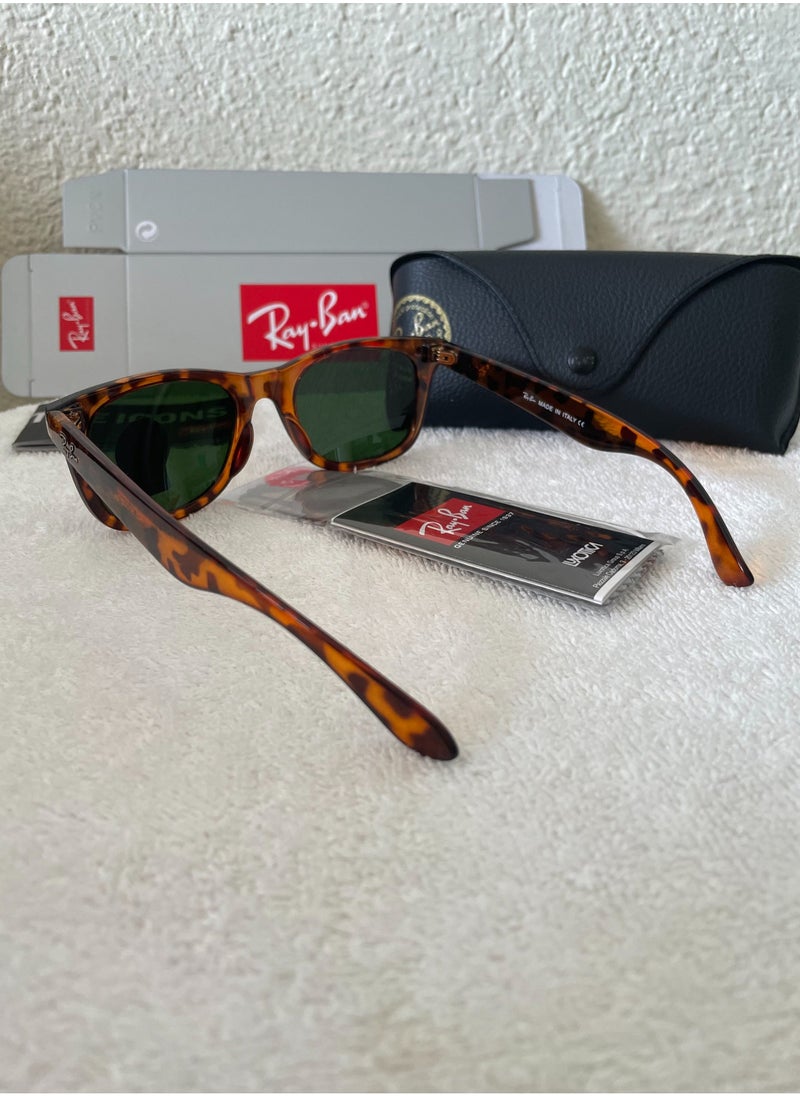 Ray-Ban Ray-Ban Classic Polarized Lens Sunglasses UV Lenses with Tortoise Brown Colored Frames Green Lenses  - Image 2