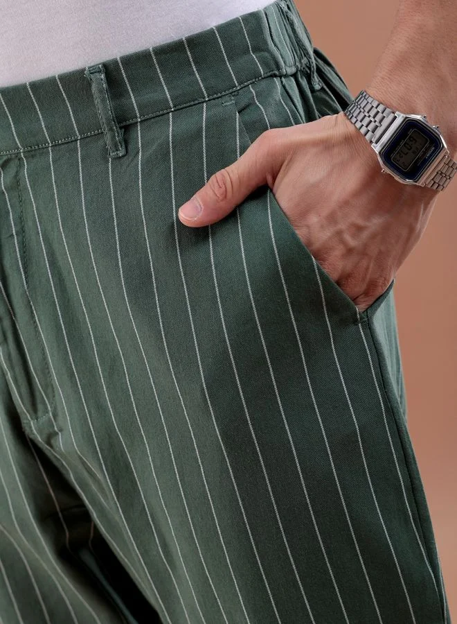شركة المرآب الهندية Men Relaxed Cropped Vertical Striped Mid-Rise Trousers