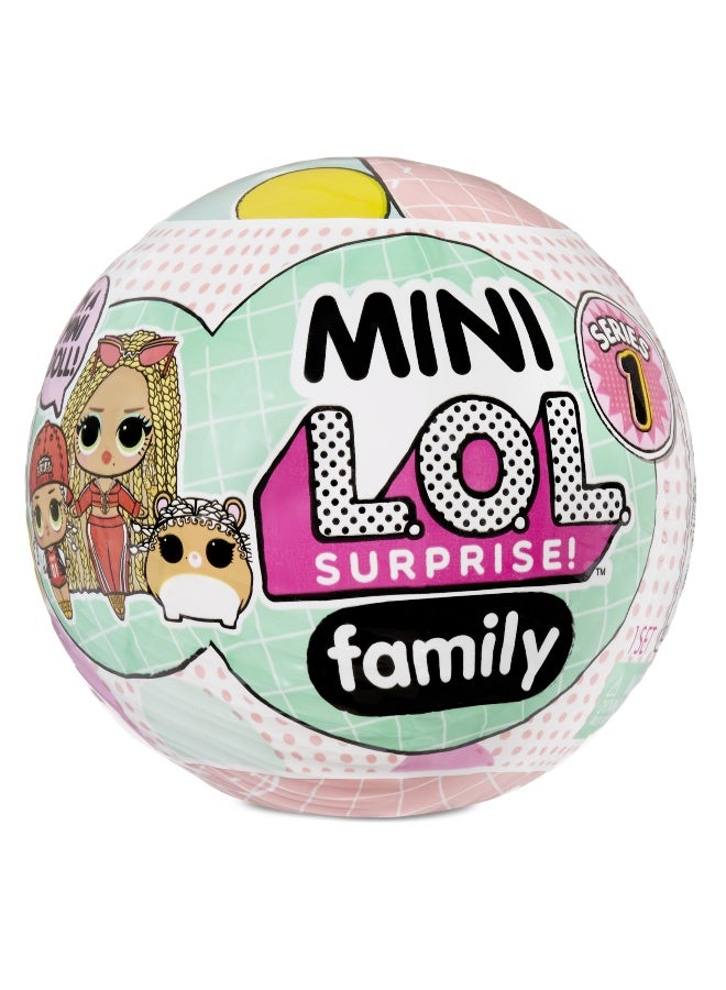 L.O.L. SURPRISE! OMG ALL-NEW Mini Family S1 Collection in PDQ - Image 1