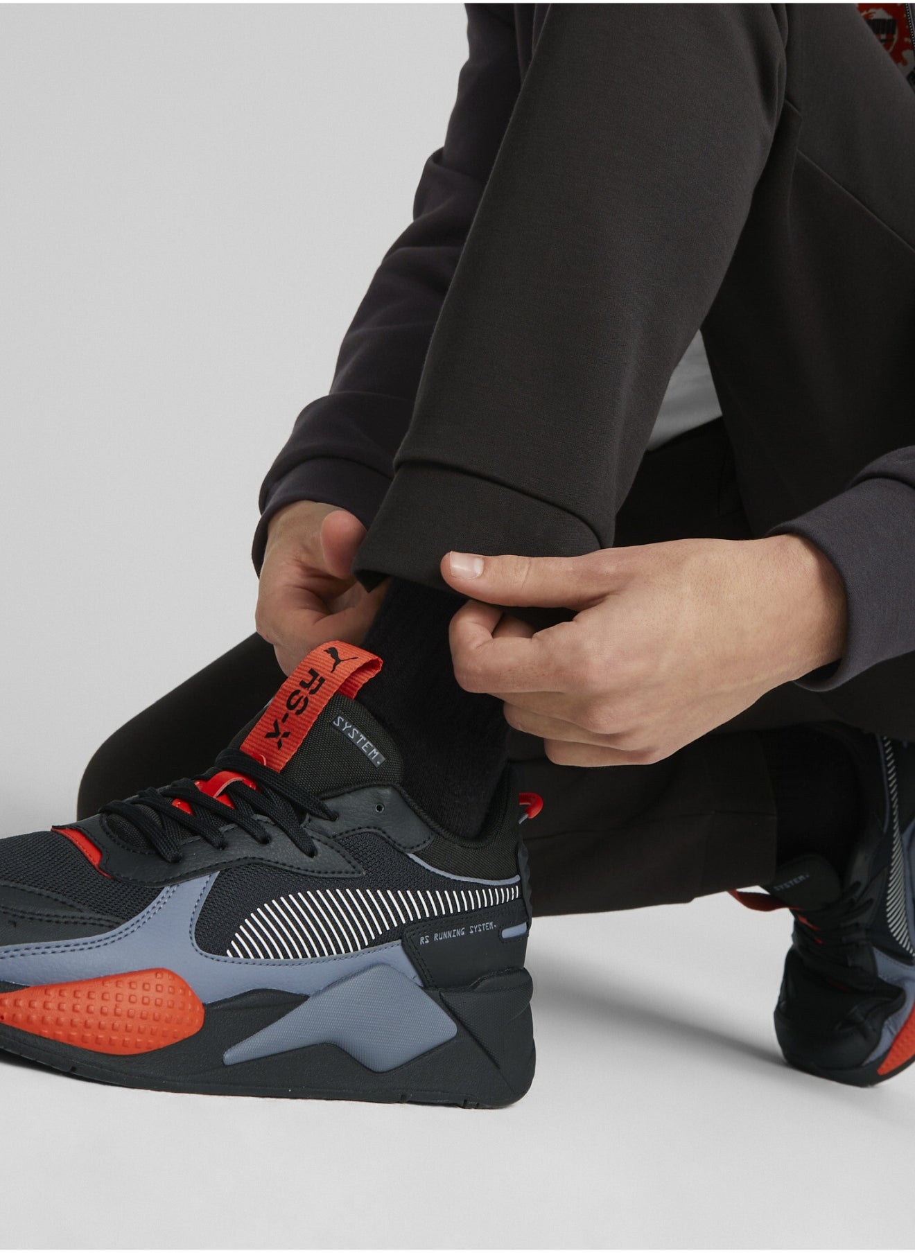 PUMATECH DK Mens Track Pants - https://f.nooncdn.com/p/pzsku/Z5E5FE16489B2C7773261Z/45/_/1702631377/4006cd22-429c-4d4a-af80-cb85f6f223d5.jpg?format=jpg&width=original