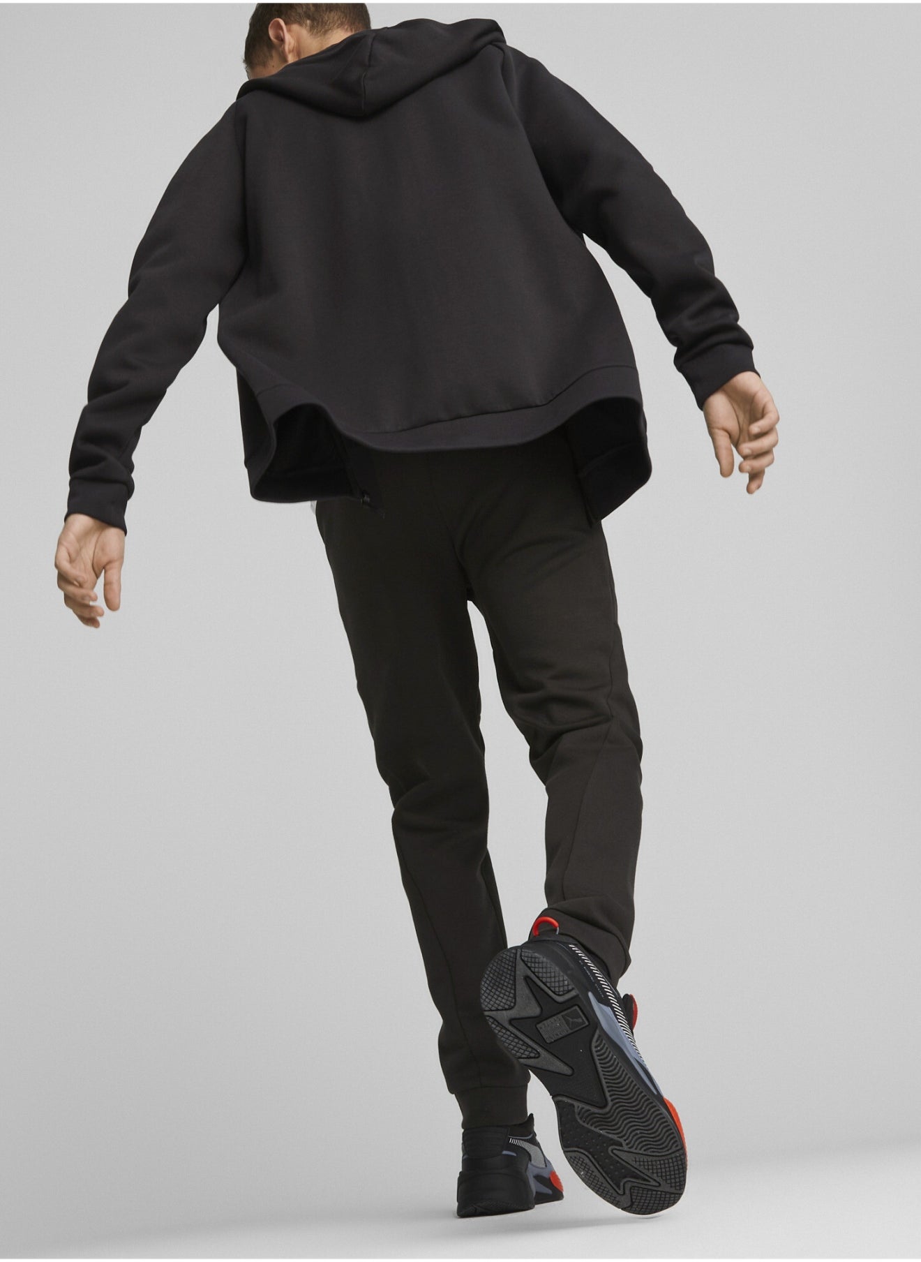 PUMATECH DK Mens Track Pants - https://f.nooncdn.com/p/pzsku/Z5E5FE16489B2C7773261Z/45/_/1702631378/e0857ac2-c11c-481e-bce6-4bc2d3fef180.jpg?format=jpg&width=original