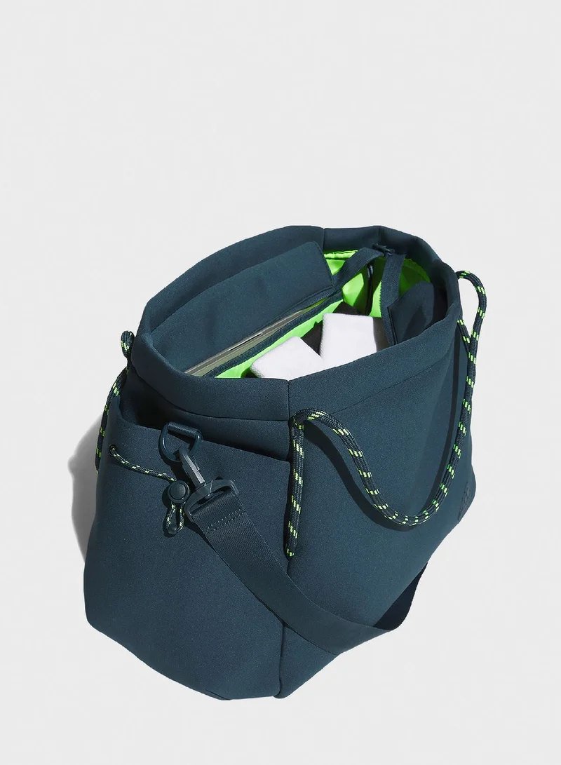 adidas حقيبة دافل اساسية
