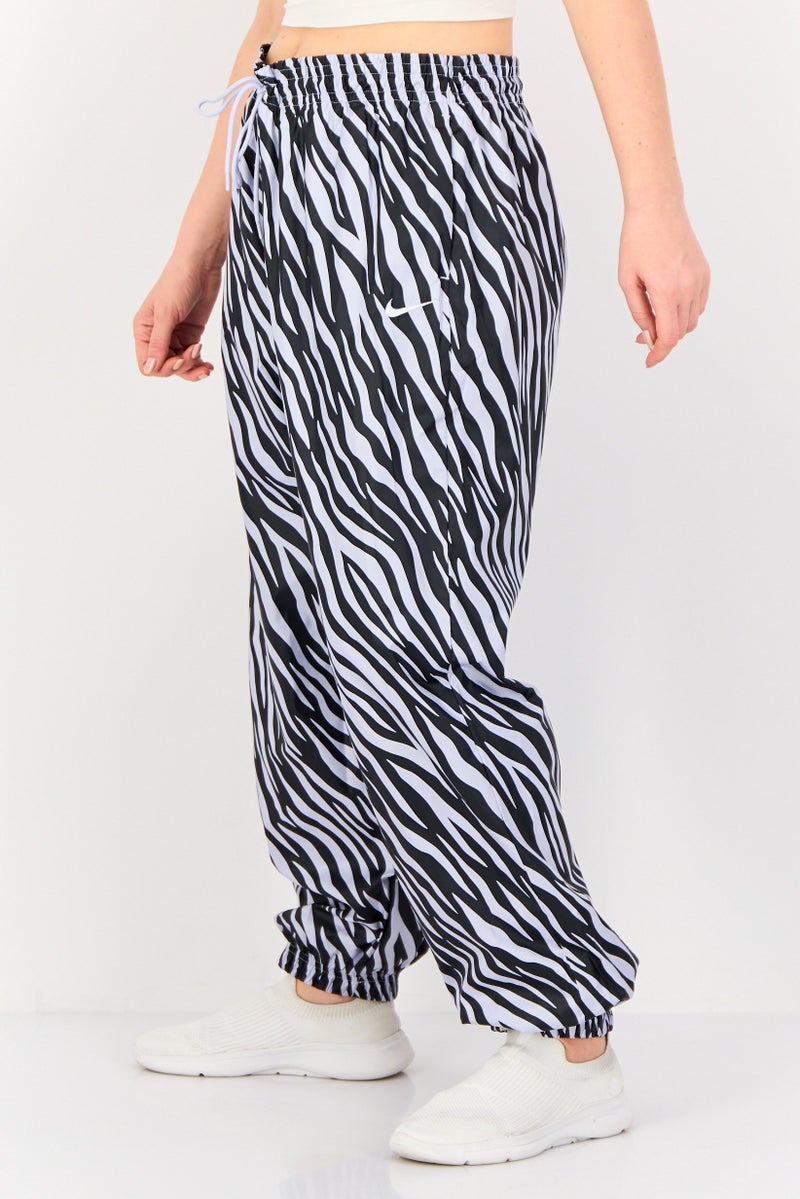 Nike Women Sportswear Fit Outdoor Track Pants, Multicolor - Image 2