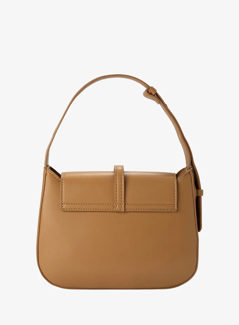 باتا حقيبة صغيرة ذات مقبض علوي باللون البيج