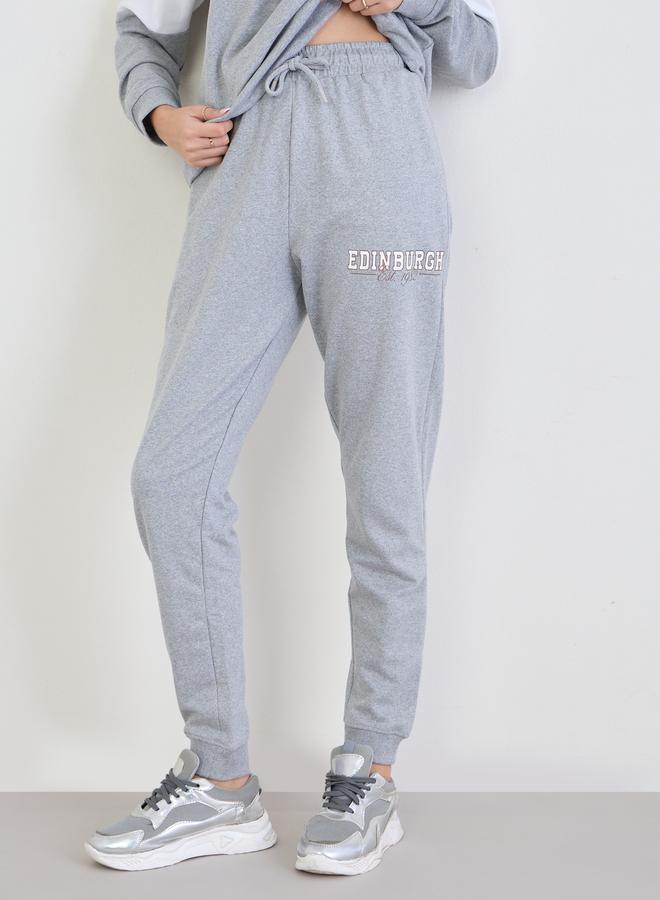 ستايلي طقم بيجاما من جوغر وسويت شيرت طويل بقصة عادية - Image 5