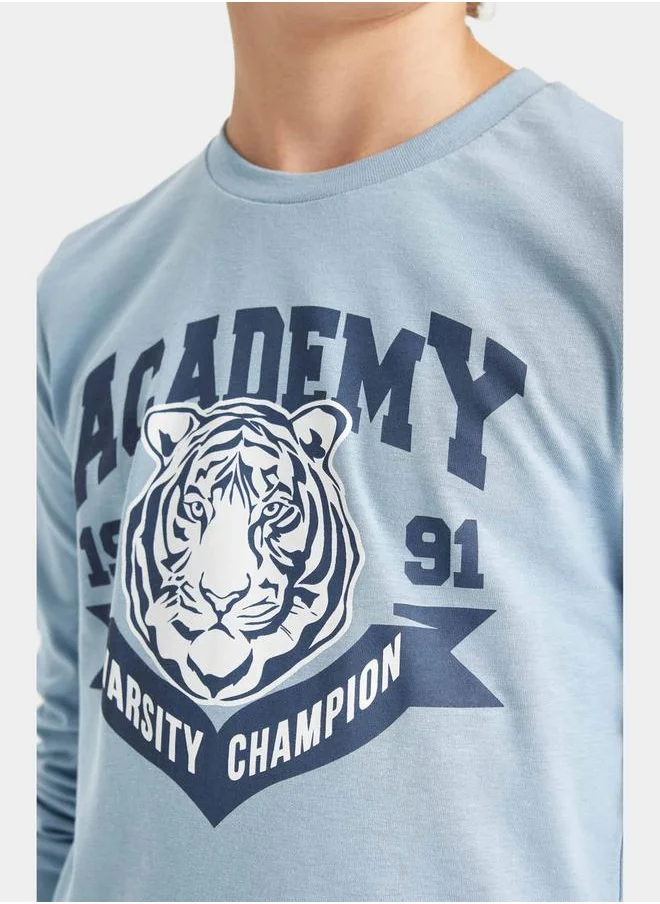 ديفاكتو Graphic Print Long Sleeve T-Shirt & Pyjama Set by Styli