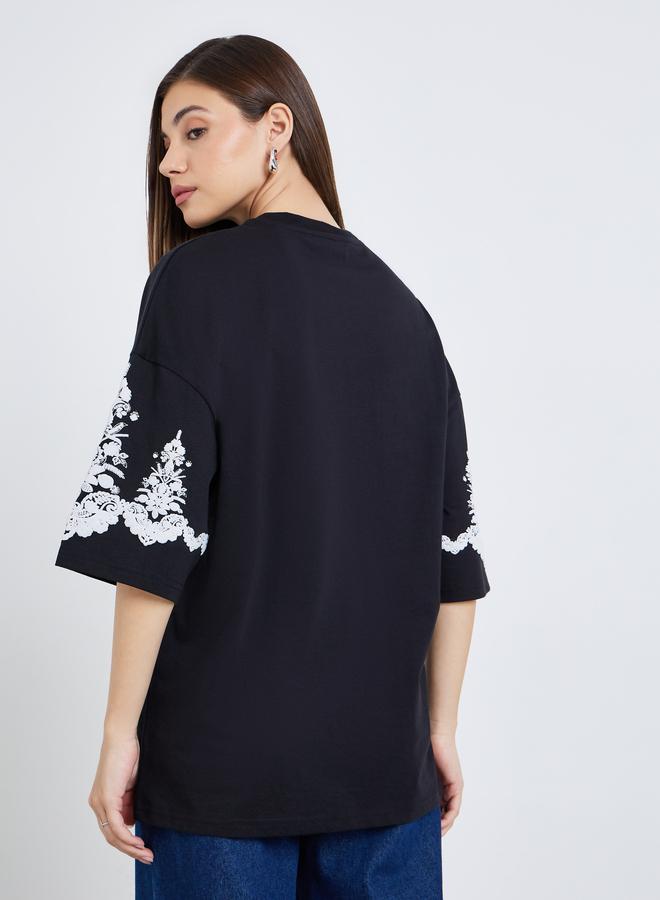 Styli Women Black Embroidered Sleeve Oversized T-Shirt - Image 5