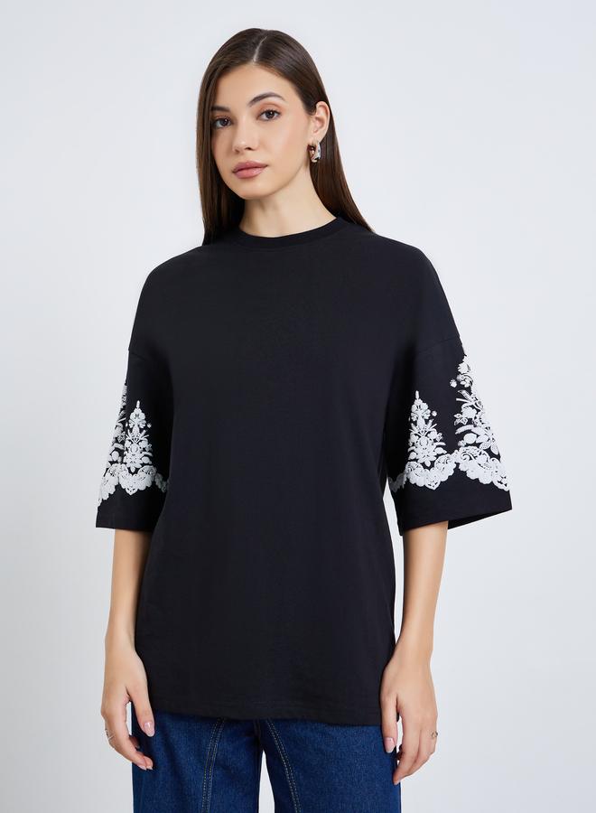 Styli Women Black Embroidered Sleeve Oversized T-Shirt - Image 1