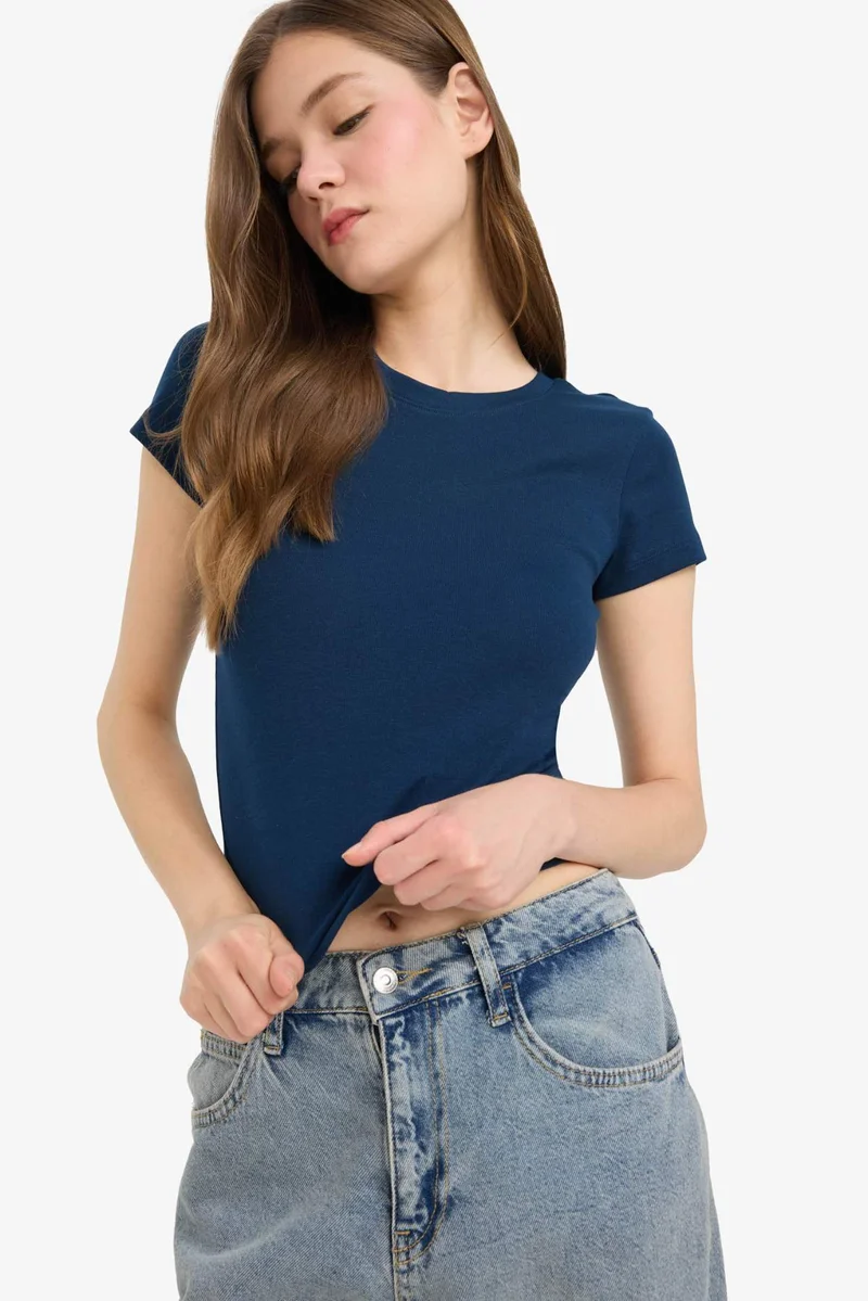 ديفاكتو Fitted Rib Short Sleeve T-Shirt