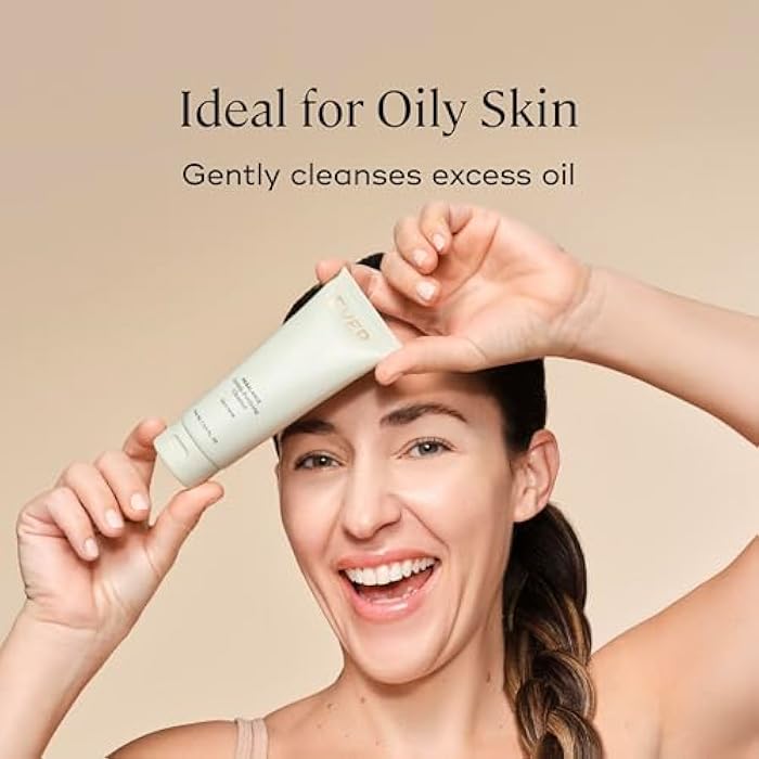 EVER Rebalance Gentle Purifying Cleanser – Purifying Gel Cleanser with Salicylic Acid & Willow Bark for Oily Skin, Deep Pore Cleanse & Blemish Control, Clean-Formulated - 3.5 fl oz - Image 4