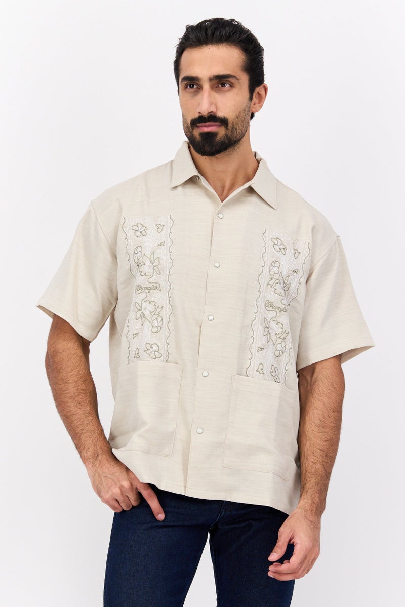 Wrangler Men Regular Fit Embroidered Short Sleeves Casual Shirt, Grey - Image 1