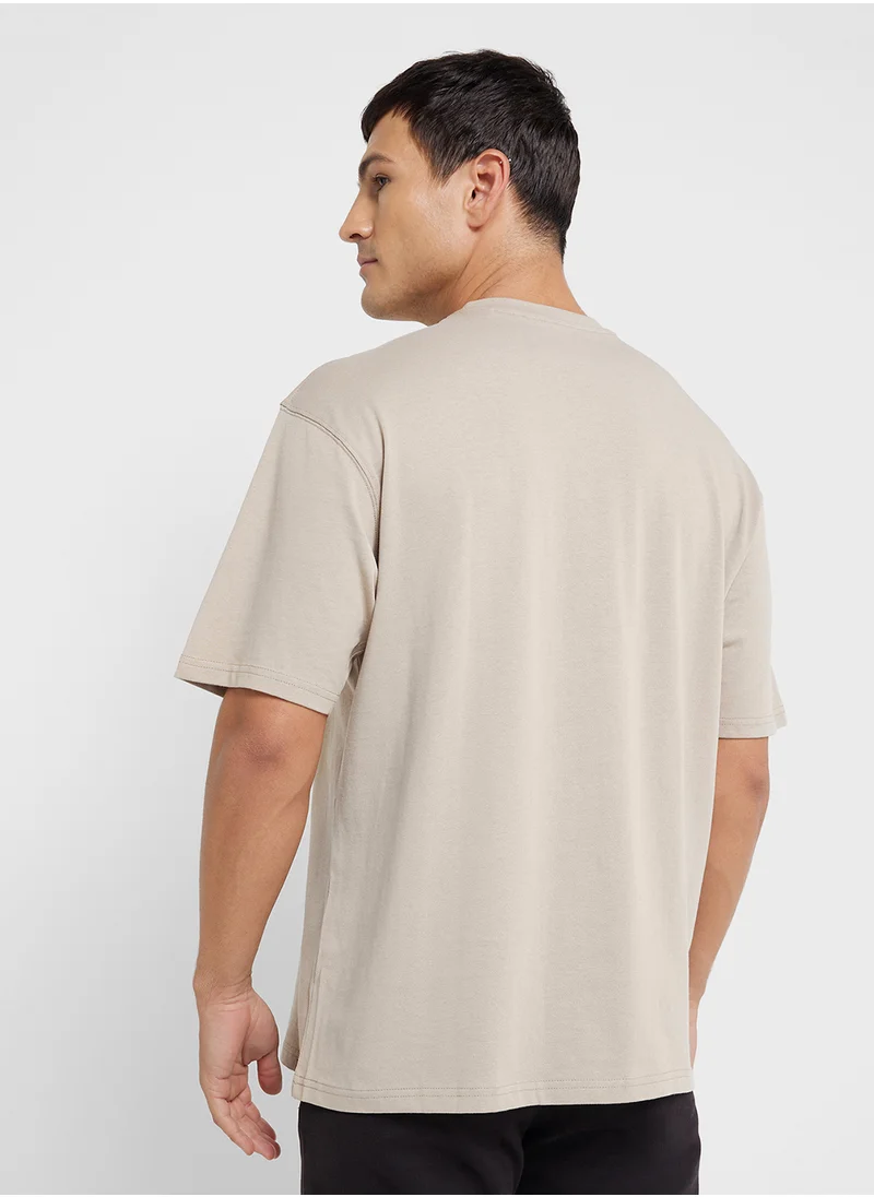 ريبلز مع نمشي MEN'S DROP SHOHULDER T-SHIRT