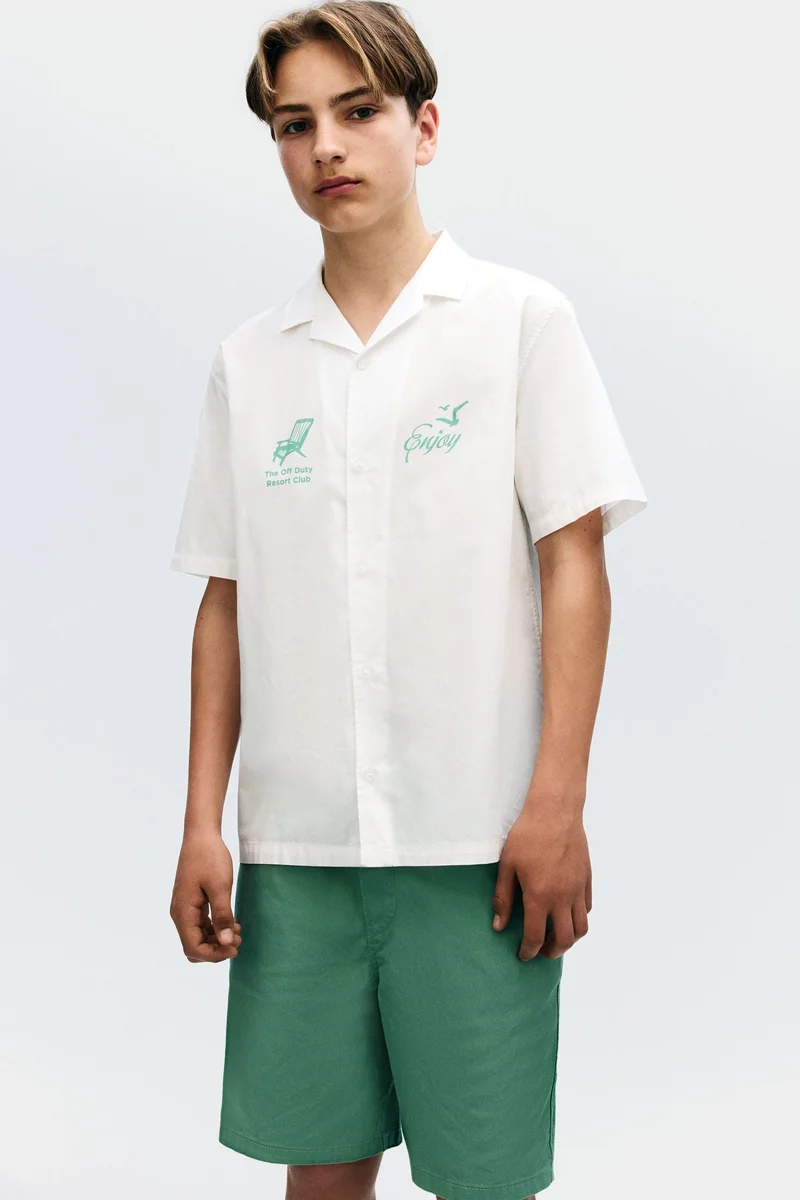 اتش اند ام قميص قطني بياقة ريزورت